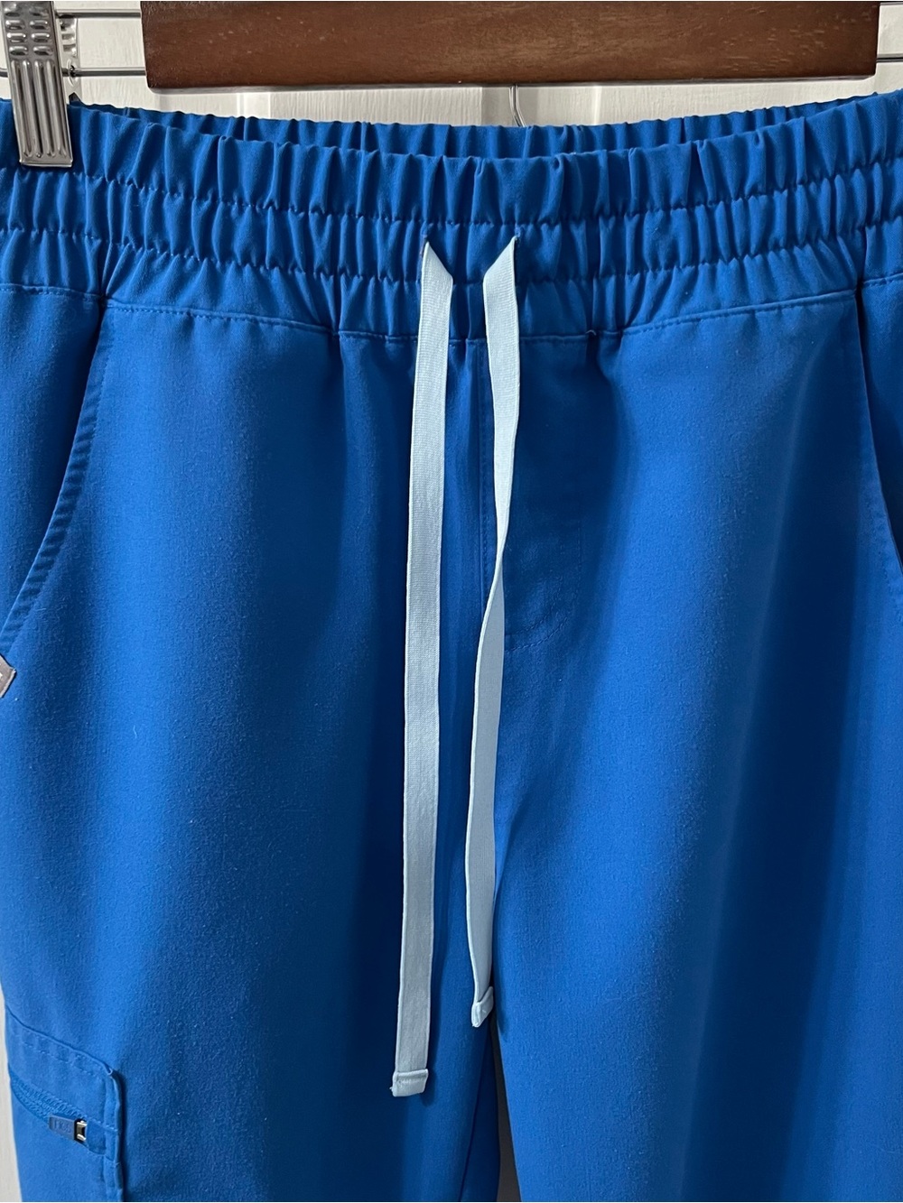FIGS Royal Blue Scrub Set Women's XS Catarina One-Pocket Top & Zamora Joggers - Picture 7 of 9